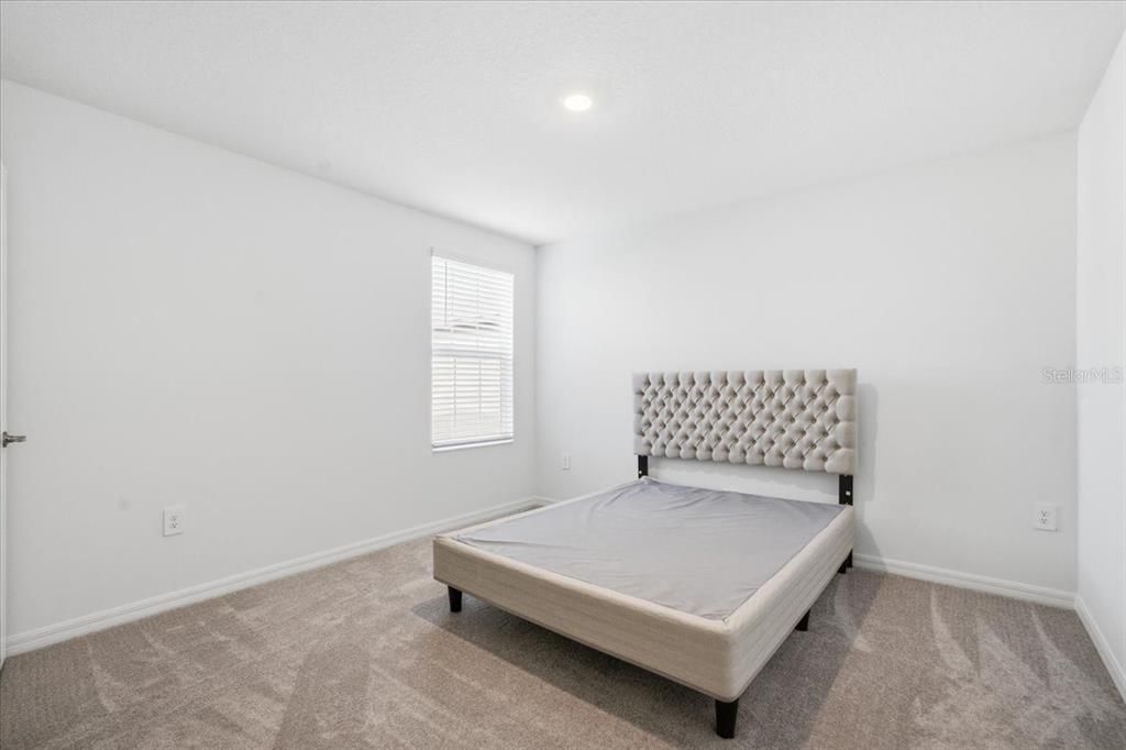 For Sale: $434,000 (5 beds, 2 baths, 2389 Square Feet)