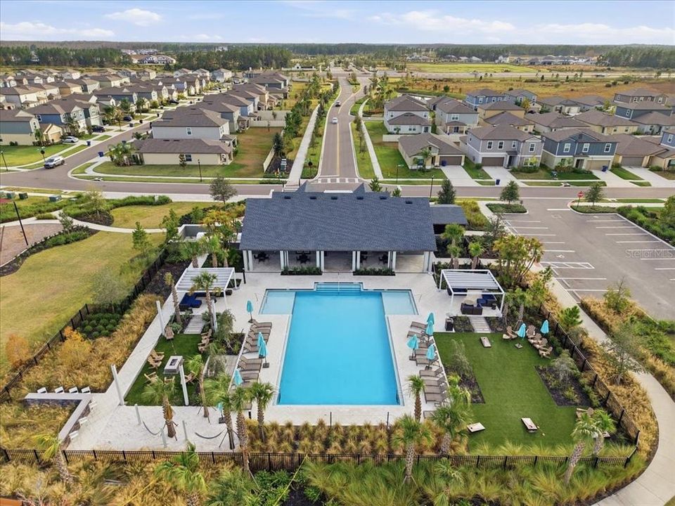 For Sale: $434,000 (5 beds, 2 baths, 2389 Square Feet)