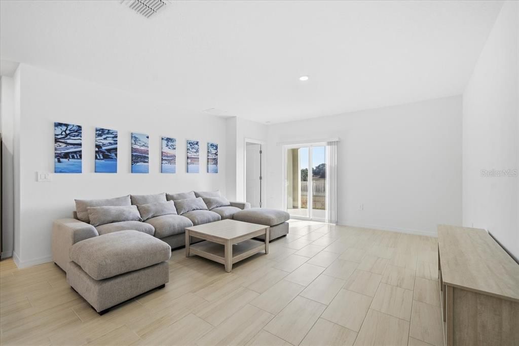 For Sale: $434,000 (5 beds, 2 baths, 2389 Square Feet)