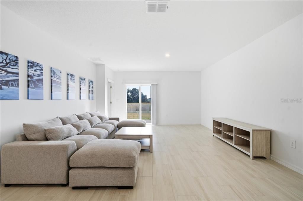 For Sale: $434,000 (5 beds, 2 baths, 2389 Square Feet)