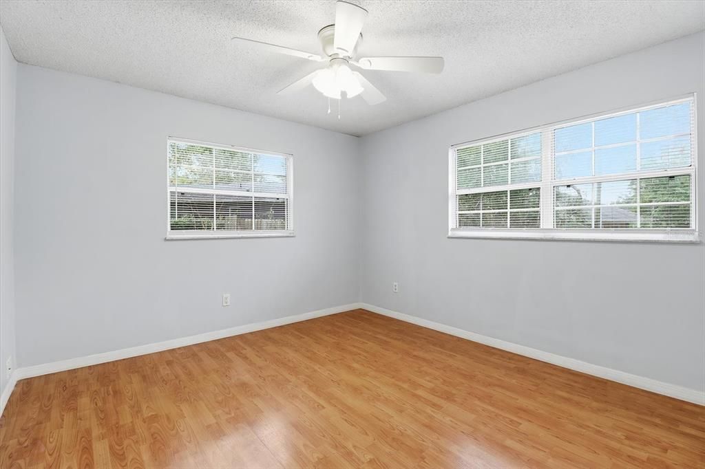 For Sale: $179,000 (3 beds, 1 baths, 1200 Square Feet)