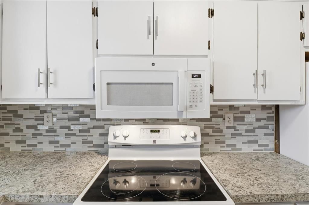 For Sale: $179,000 (3 beds, 1 baths, 1200 Square Feet)