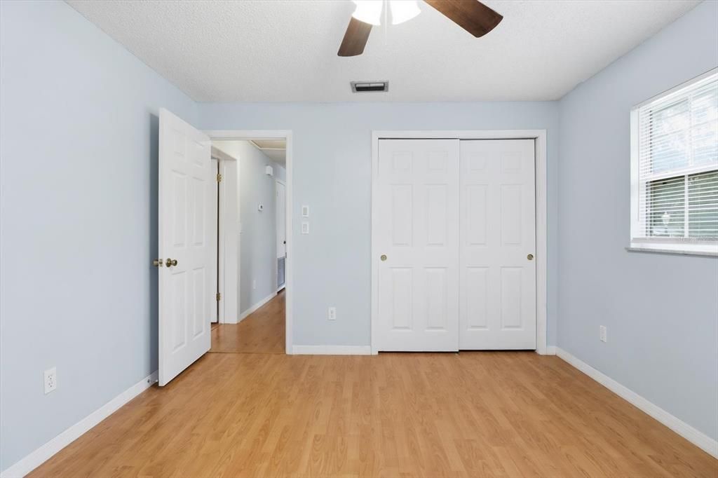 For Sale: $179,000 (3 beds, 1 baths, 1200 Square Feet)