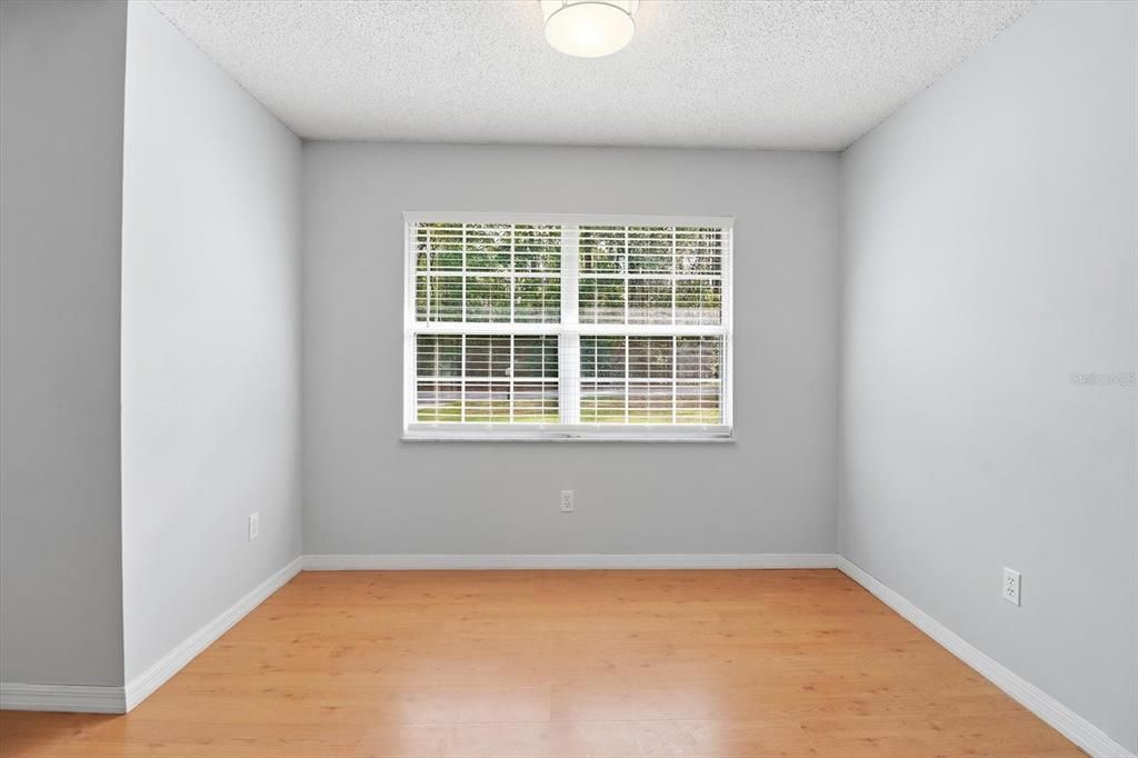 For Sale: $179,000 (3 beds, 1 baths, 1200 Square Feet)