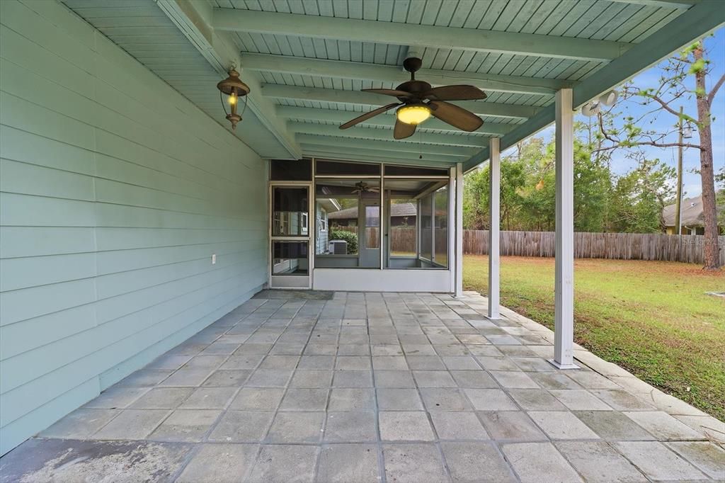 For Sale: $179,000 (3 beds, 1 baths, 1200 Square Feet)