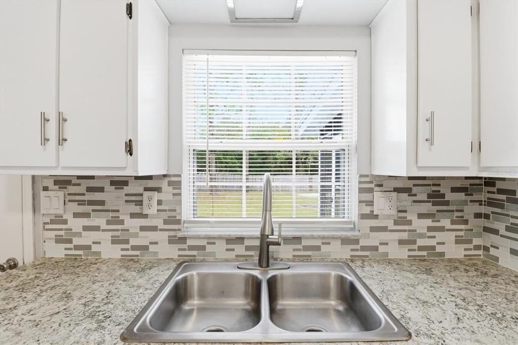 For Sale: $179,000 (3 beds, 1 baths, 1200 Square Feet)