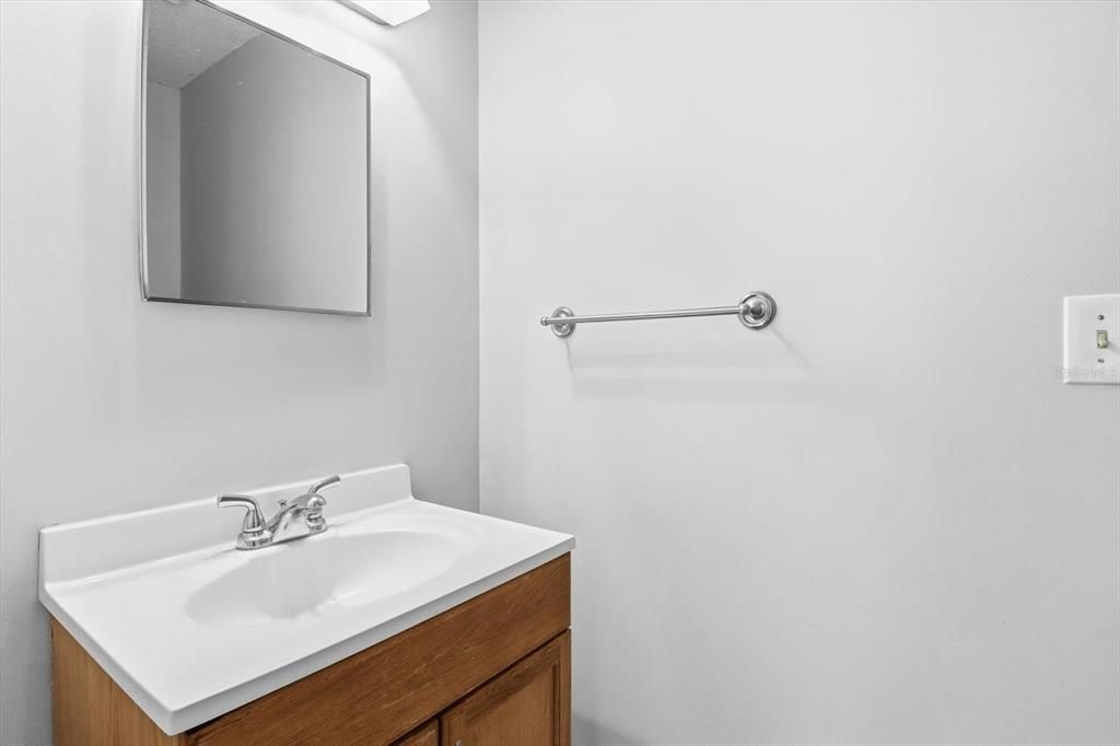 For Sale: $179,000 (3 beds, 1 baths, 1200 Square Feet)