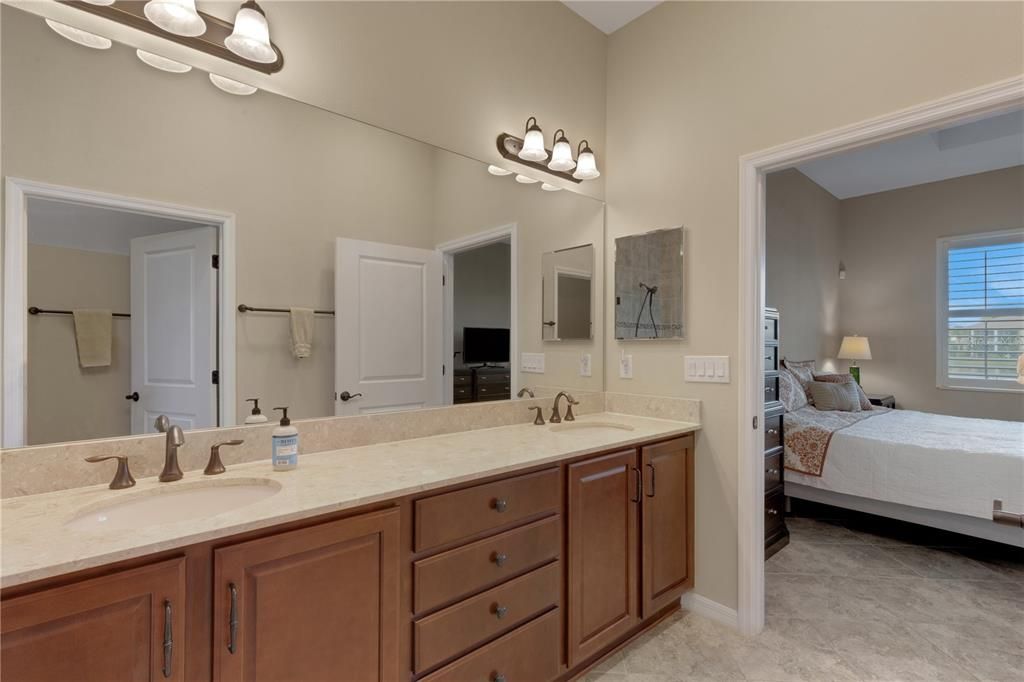 En Venta: $439,000 (2 camas, 2 baños, 1593 Pies cuadrados)