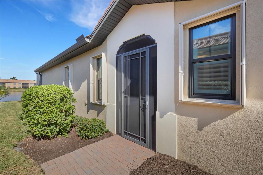 En Venta: $439,000 (2 camas, 2 baños, 1593 Pies cuadrados)