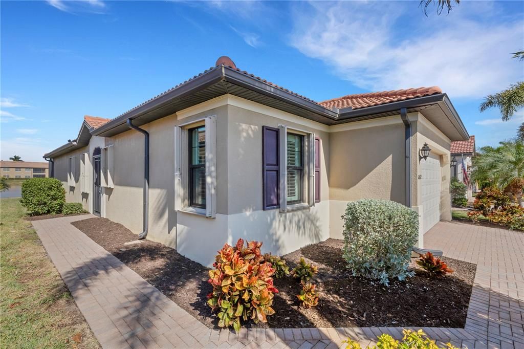 En Venta: $439,000 (2 camas, 2 baños, 1593 Pies cuadrados)