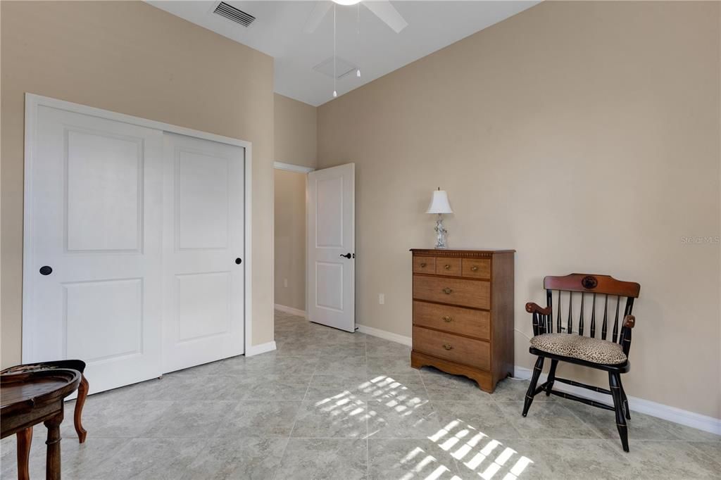 En Venta: $439,000 (2 camas, 2 baños, 1593 Pies cuadrados)