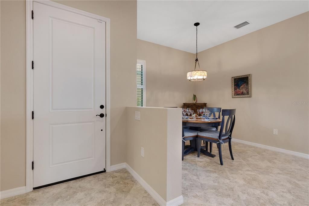 En Venta: $439,000 (2 camas, 2 baños, 1593 Pies cuadrados)