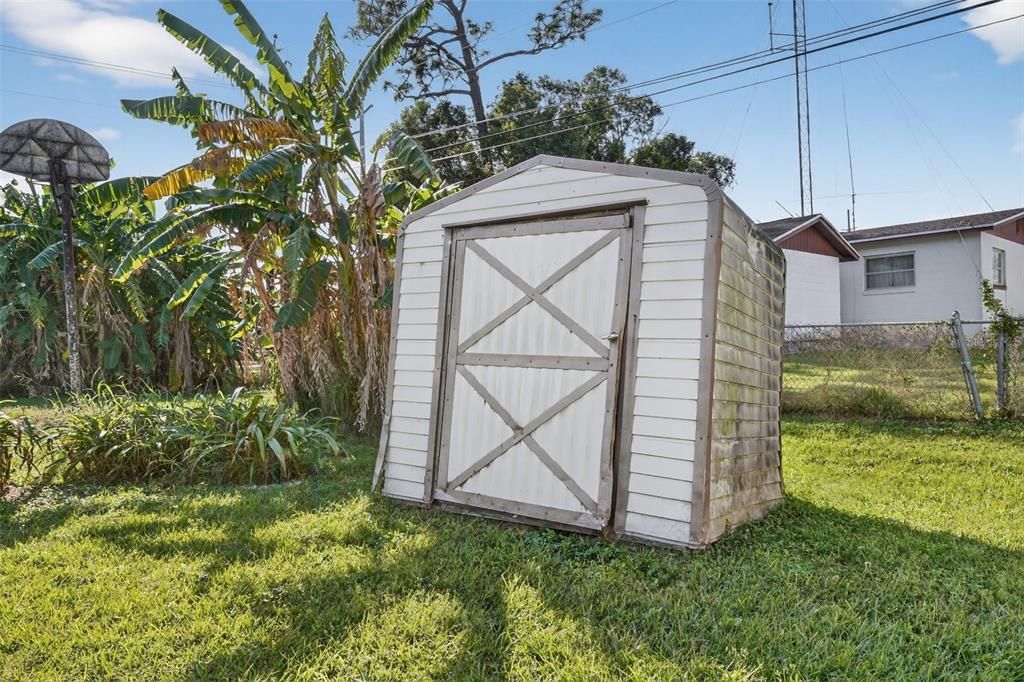 For Rent: $3,500 (4 beds, 2 baths, 1484 Square Feet)