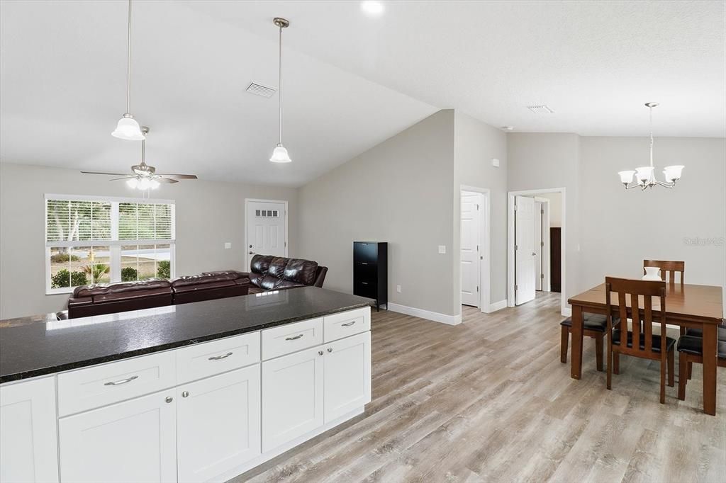 For Sale: $425,000 (4 beds, 2 baths, 1823 Square Feet)