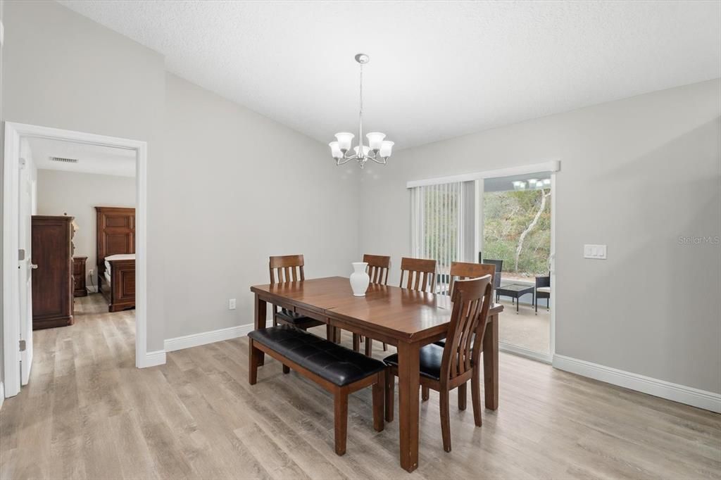 For Sale: $425,000 (4 beds, 2 baths, 1823 Square Feet)