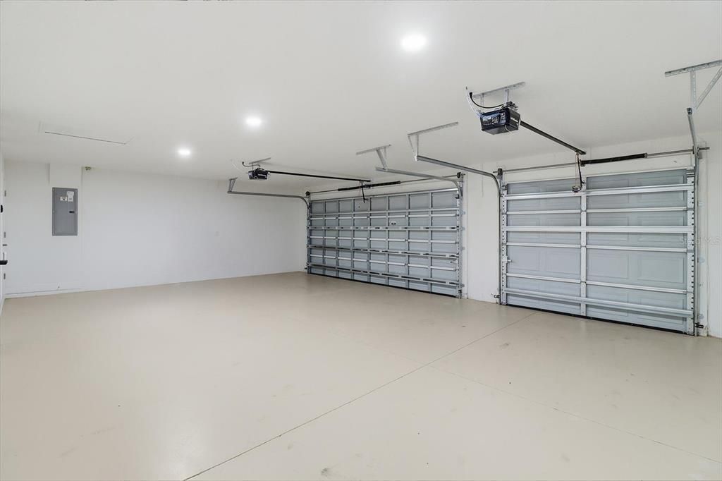 For Sale: $425,000 (4 beds, 2 baths, 1823 Square Feet)