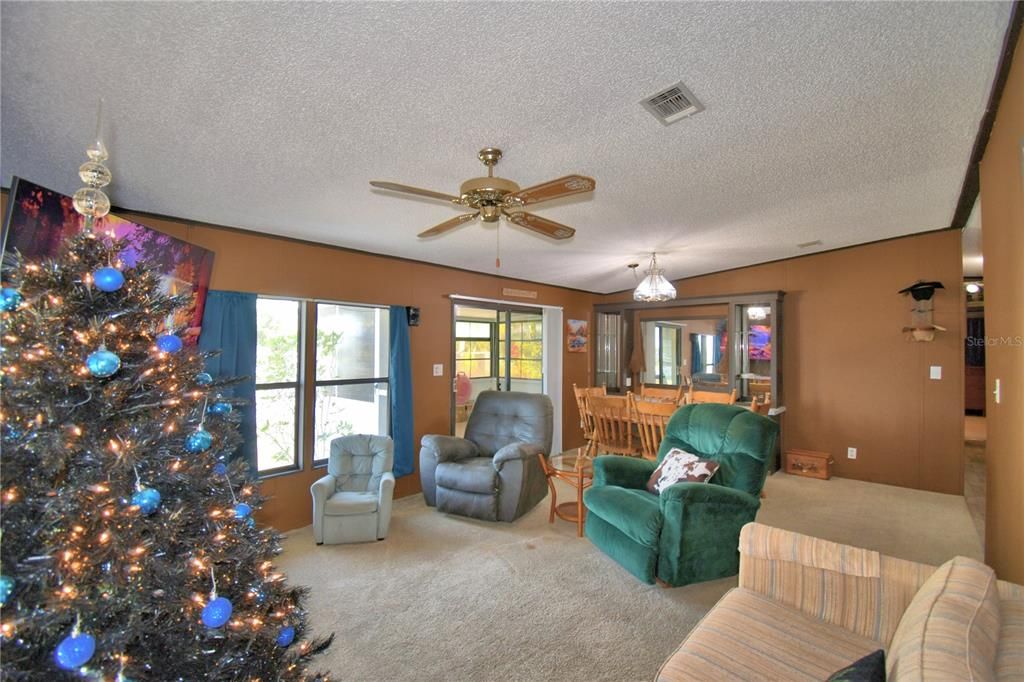 En Venta: $180,000 (3 camas, 2 baños, 1248 Pies cuadrados)