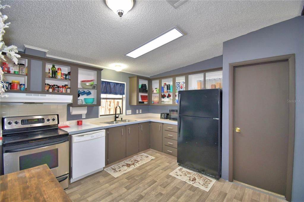 En Venta: $180,000 (3 camas, 2 baños, 1248 Pies cuadrados)