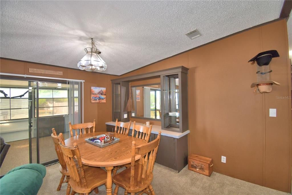 En Venta: $180,000 (3 camas, 2 baños, 1248 Pies cuadrados)