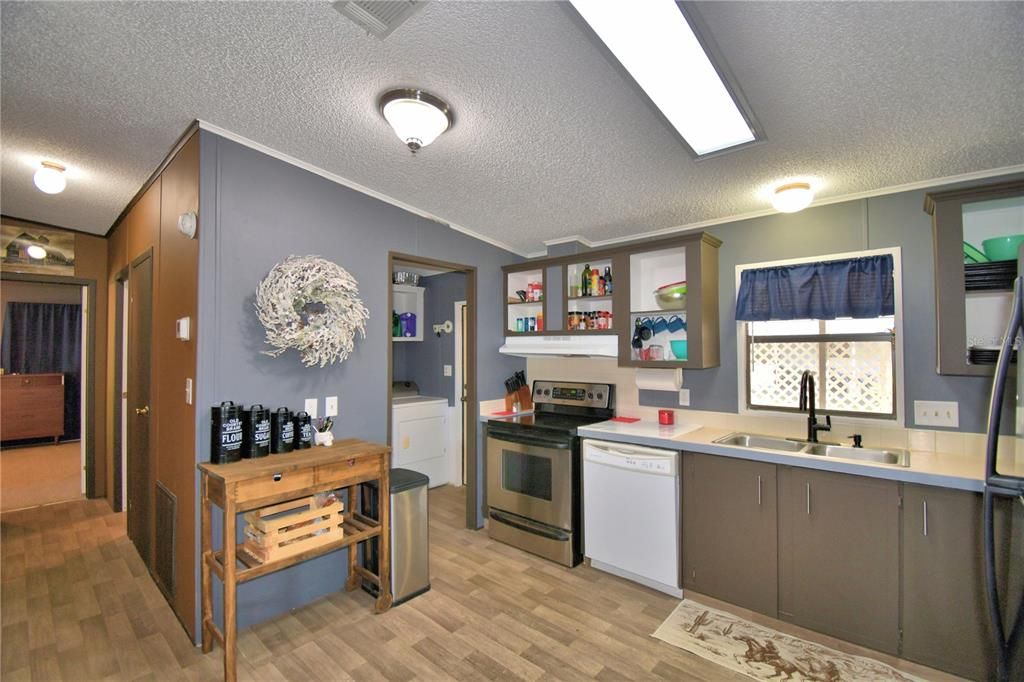 En Venta: $180,000 (3 camas, 2 baños, 1248 Pies cuadrados)