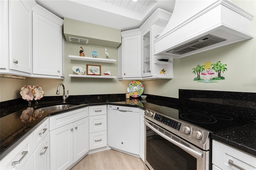 待售: $329,000 (2 贝兹, 2 浴室, 1469 平方英尺)