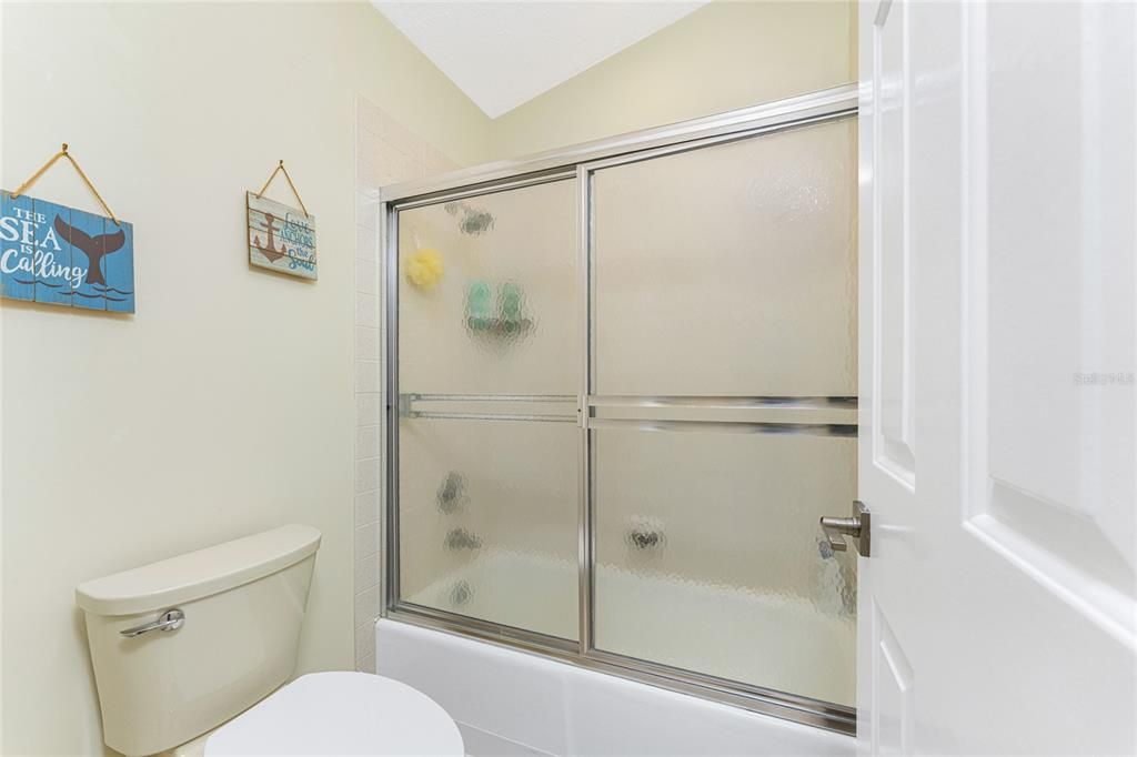 待售: $329,000 (2 贝兹, 2 浴室, 1469 平方英尺)