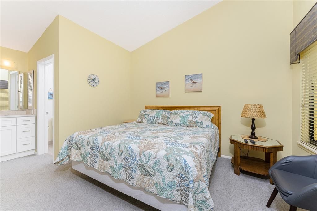 待售: $329,000 (2 贝兹, 2 浴室, 1469 平方英尺)