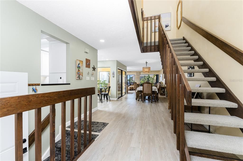 待售: $329,000 (2 贝兹, 2 浴室, 1469 平方英尺)