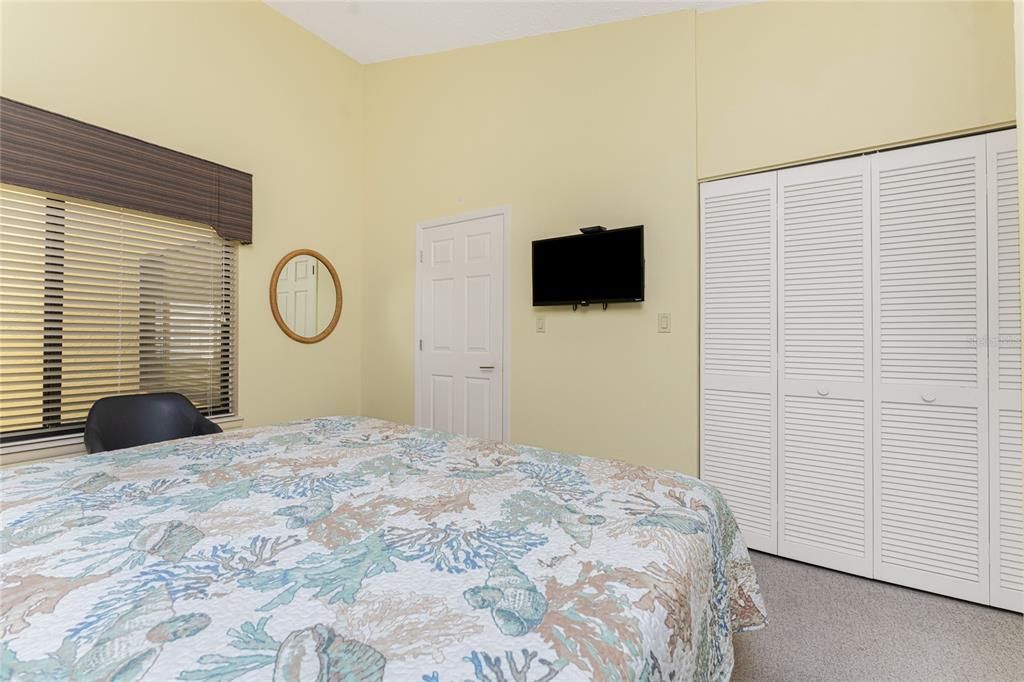 待售: $329,000 (2 贝兹, 2 浴室, 1469 平方英尺)