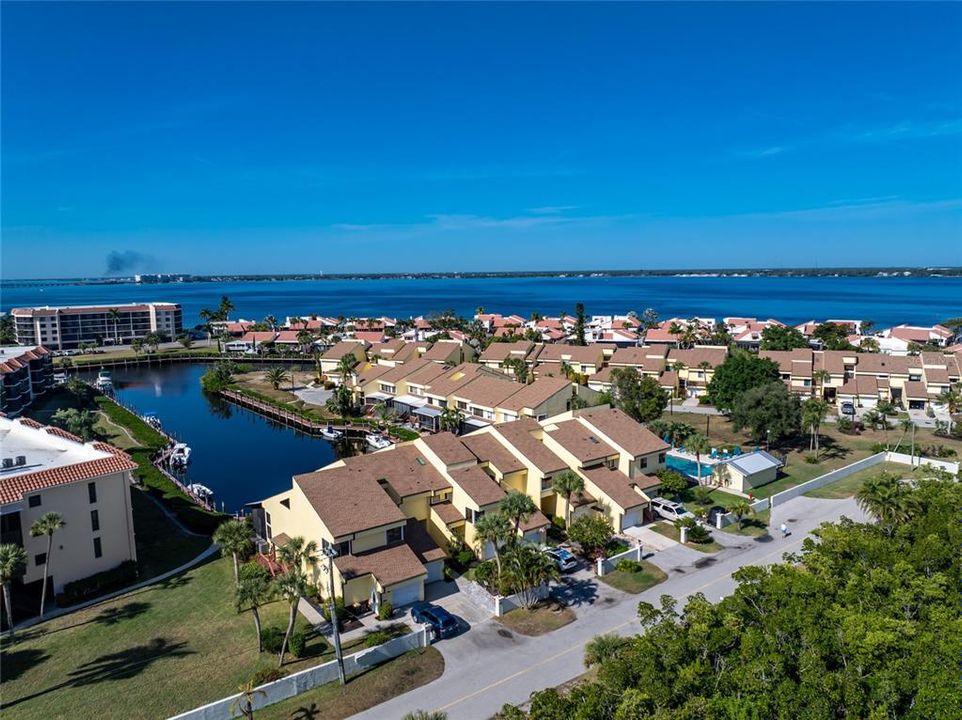 待售: $329,000 (2 贝兹, 2 浴室, 1469 平方英尺)