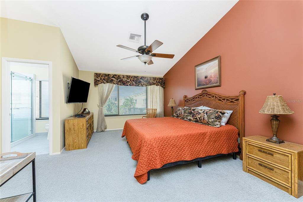 待售: $329,000 (2 贝兹, 2 浴室, 1469 平方英尺)