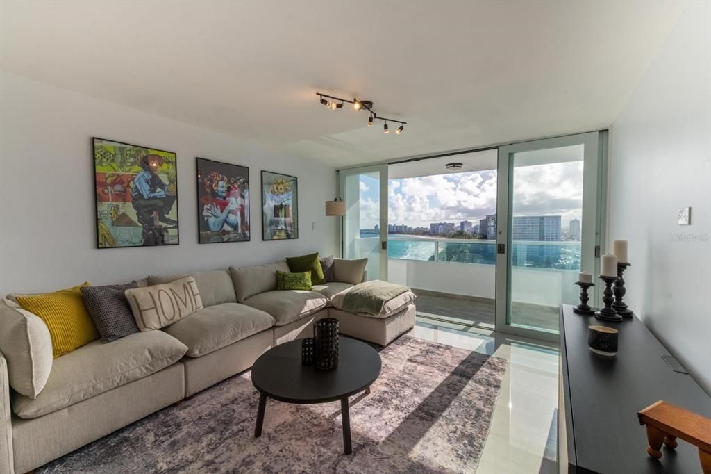 出租: $3,500 (2 贝兹, 1 浴室, 1036 平方英尺)