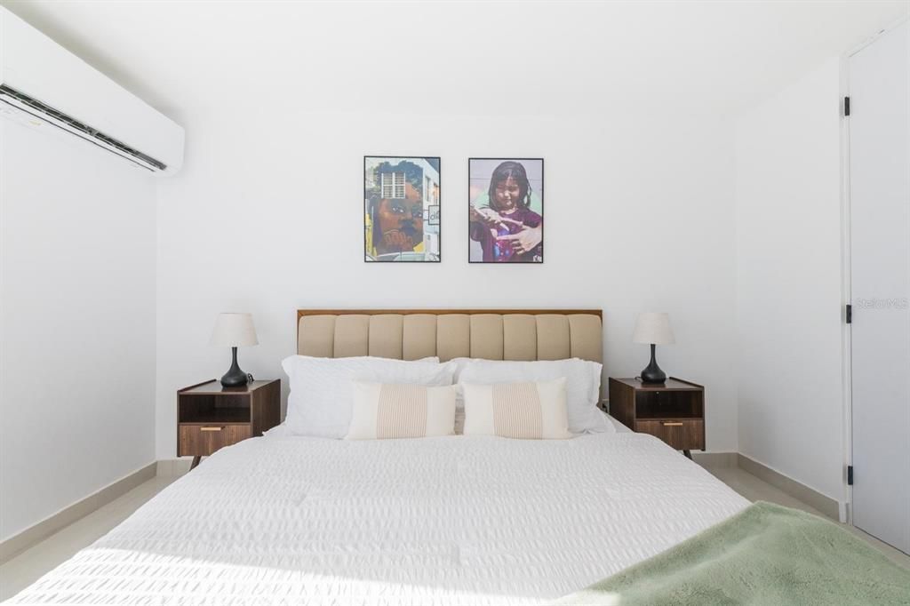 出租: $3,500 (2 贝兹, 1 浴室, 1036 平方英尺)