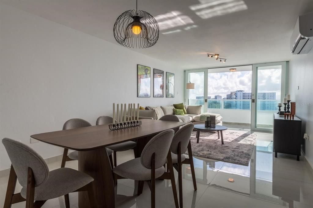 出租: $3,500 (2 贝兹, 1 浴室, 1036 平方英尺)