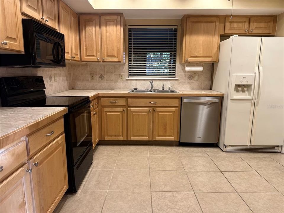 En Venta: $485,000 (3 camas, 2 baños, 1705 Pies cuadrados)