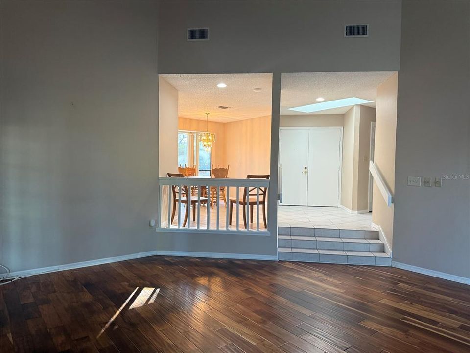 En Venta: $485,000 (3 camas, 2 baños, 1705 Pies cuadrados)