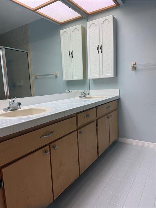 En Venta: $485,000 (3 camas, 2 baños, 1705 Pies cuadrados)