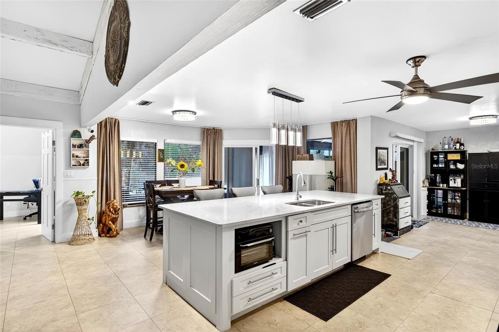 待售: $1,150,000 (3 贝兹, 3 浴室, 2399 平方英尺)