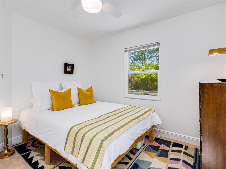 For Sale: $775,000 (3 beds, 2 baths, 1207 Square Feet)