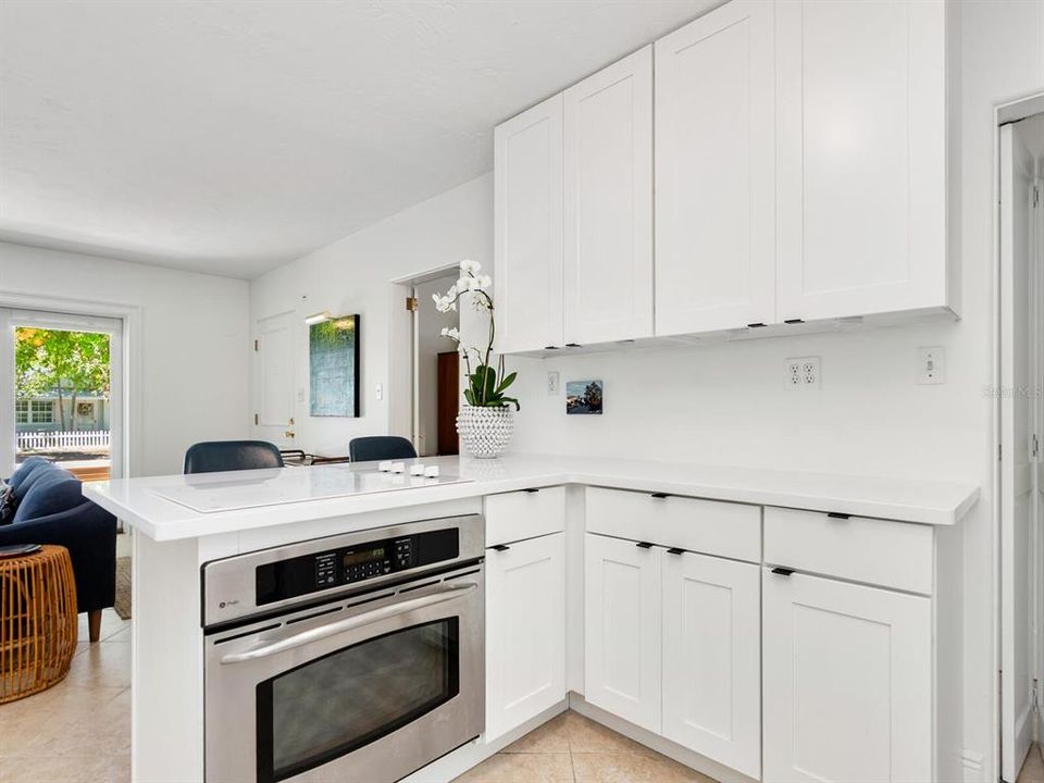 For Sale: $775,000 (3 beds, 2 baths, 1207 Square Feet)