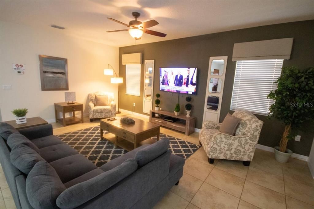 待售: $699,900 (6 贝兹, 6 浴室, 3465 平方英尺)