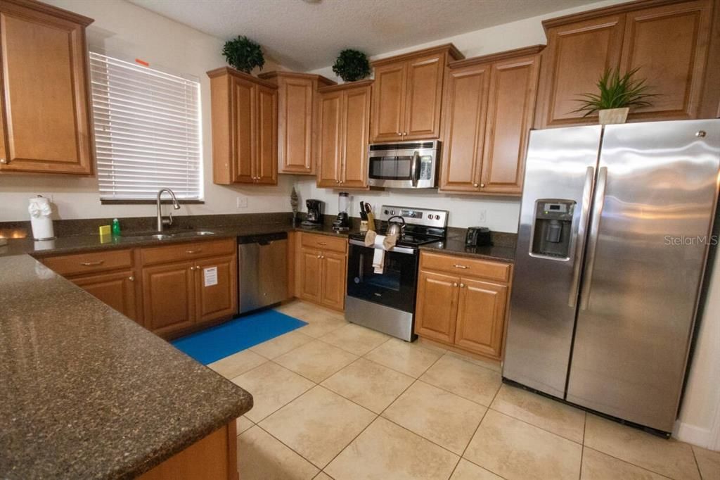 待售: $699,900 (6 贝兹, 6 浴室, 3465 平方英尺)