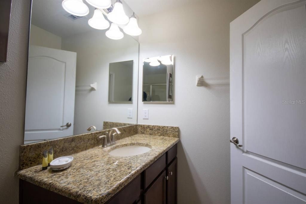 待售: $699,900 (6 贝兹, 6 浴室, 3465 平方英尺)