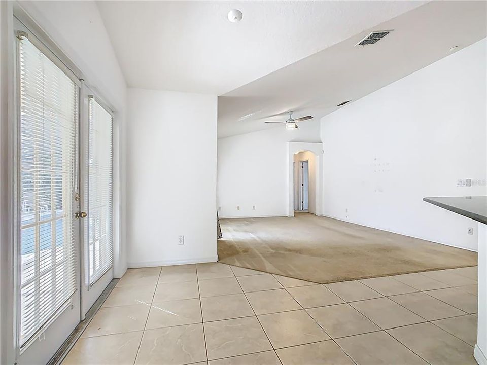 待售: $479,000 (5 贝兹, 4 浴室, 2275 平方英尺)