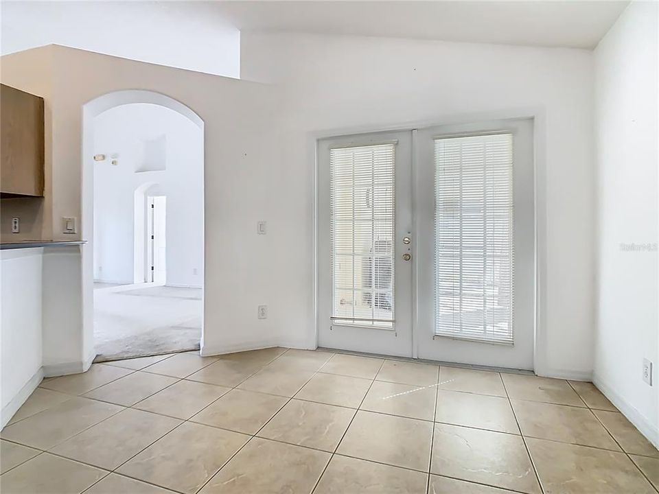 待售: $479,000 (5 贝兹, 4 浴室, 2275 平方英尺)