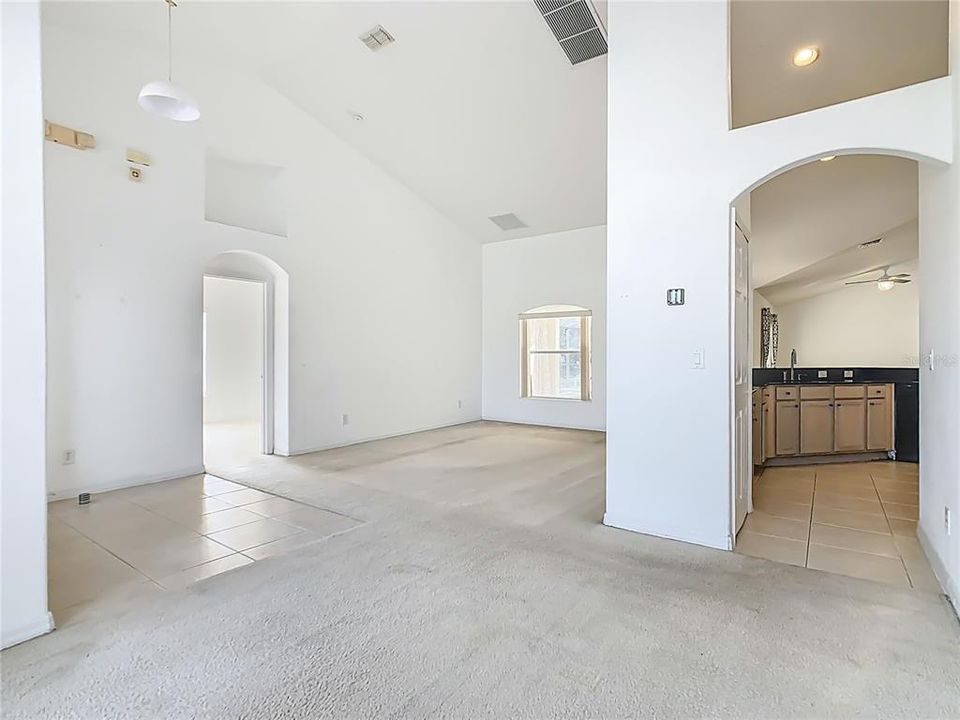 待售: $479,000 (5 贝兹, 4 浴室, 2275 平方英尺)