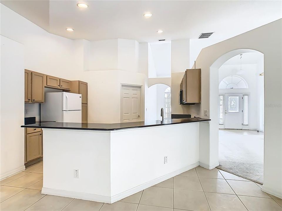 待售: $479,000 (5 贝兹, 4 浴室, 2275 平方英尺)