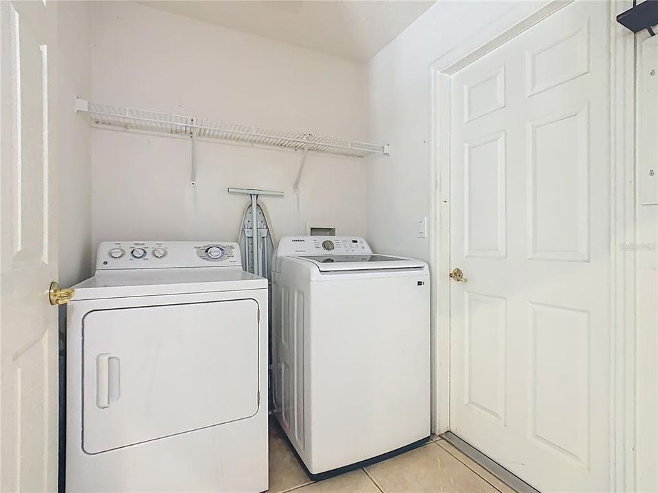 待售: $479,000 (5 贝兹, 4 浴室, 2275 平方英尺)