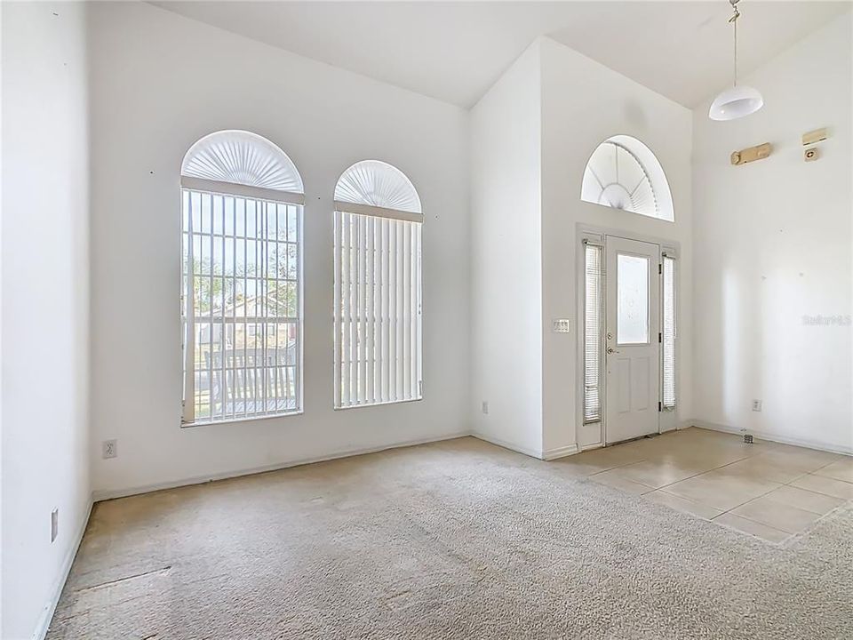 待售: $479,000 (5 贝兹, 4 浴室, 2275 平方英尺)