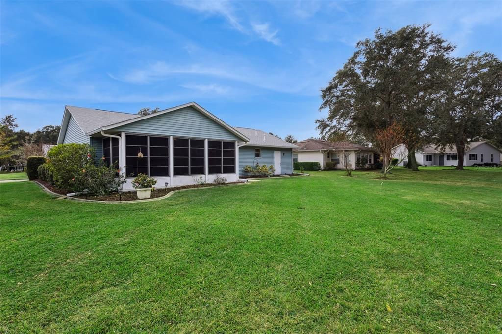 For Sale: $244,000 (2 beds, 2 baths, 1060 Square Feet)